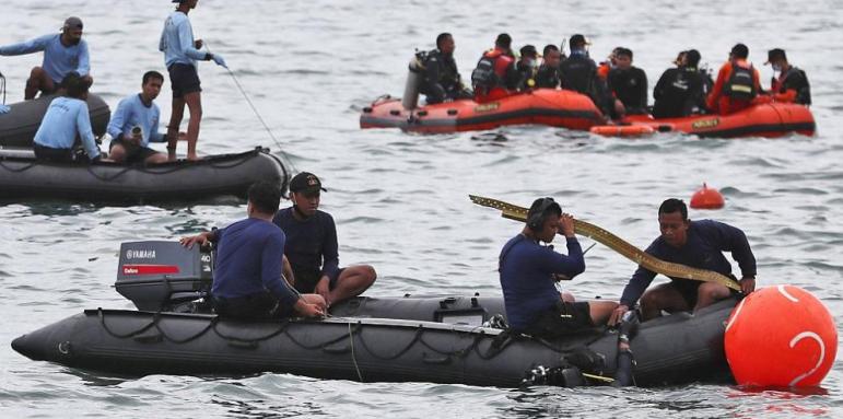Адска турбулентност свалила Боинга в морето